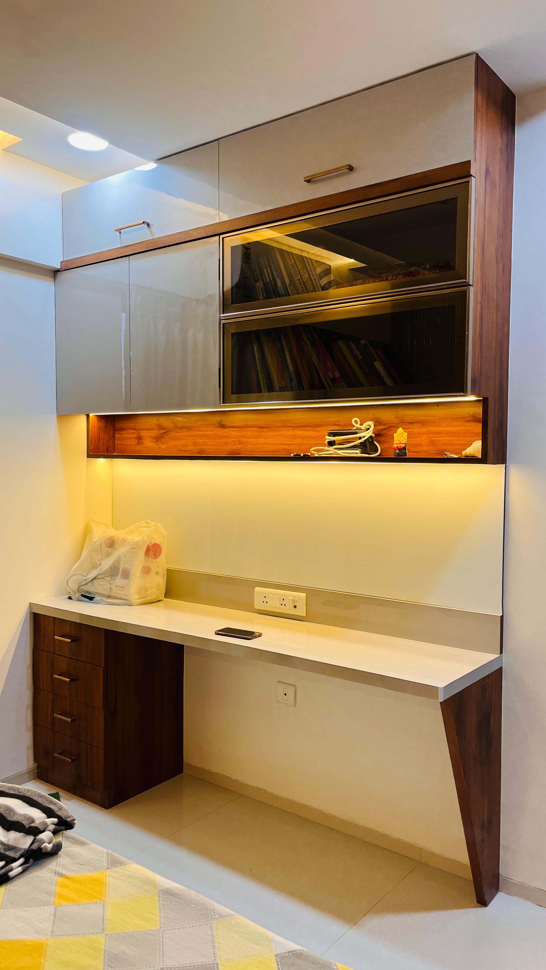 2 BHK at BT Kawade Road, Hadapsar - Image 2